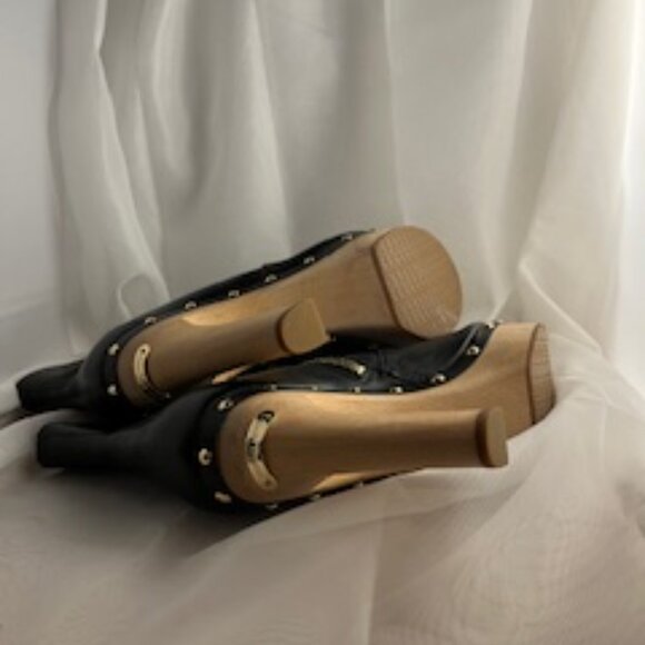 Michael Kors Beatrice Black Leather Gold Stud Booties - Size 9 - NWOT - Picture 4 of 4
